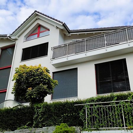 Haus Zur Lilie Hotel Hinwil Bagian luar foto