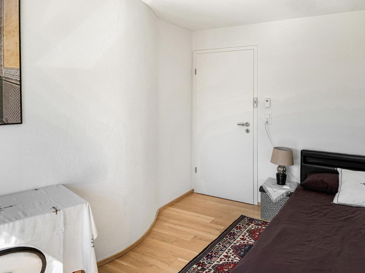 Haus Zur Lilie Hotel Hinwil Bagian luar foto