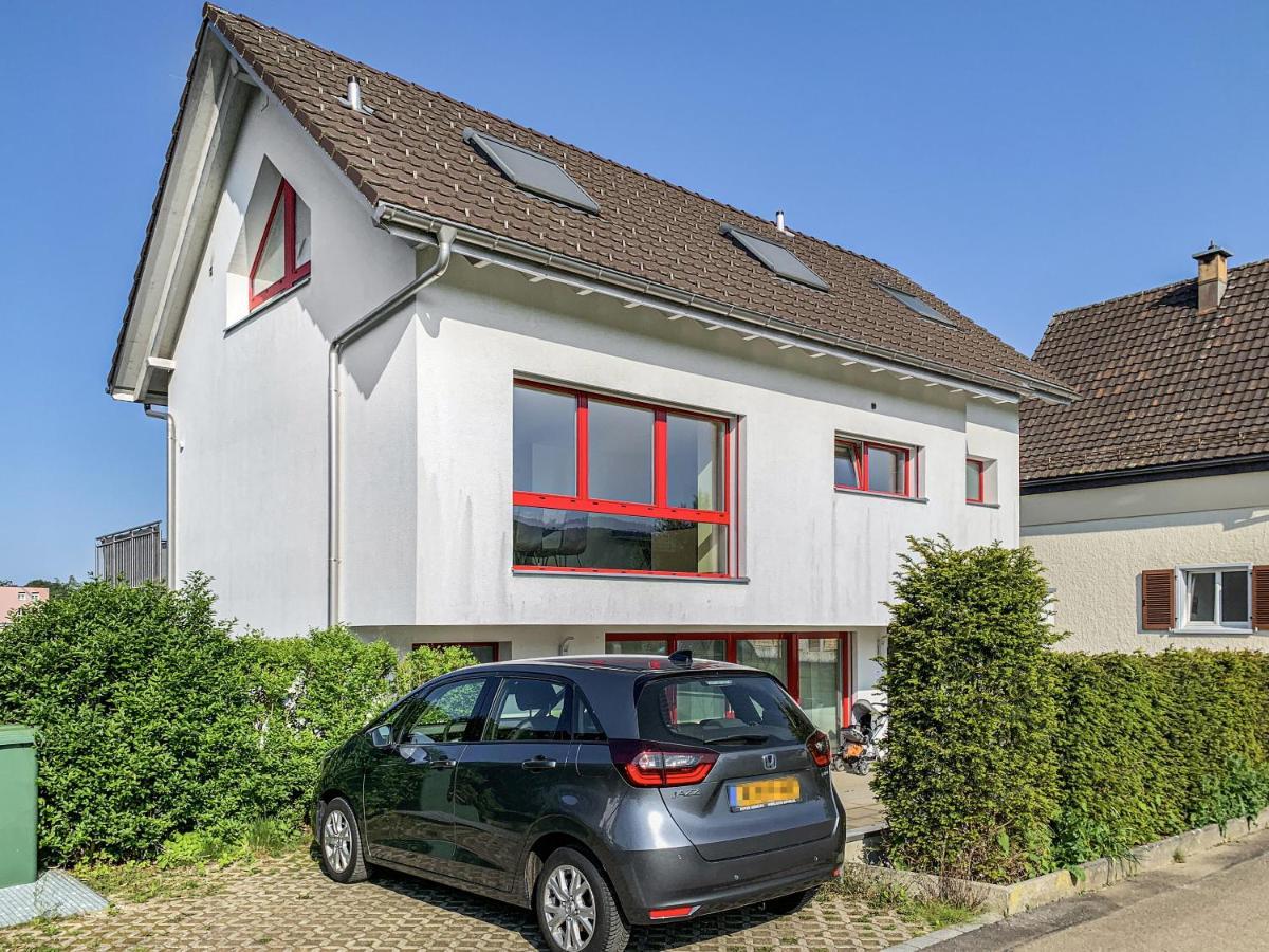 Haus Zur Lilie Hotel Hinwil Bagian luar foto